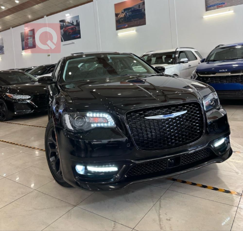 کرایسلەر 300